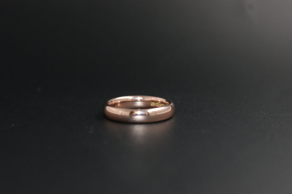 0112- 9ct Rose Gold Plain Court Wedding Band
