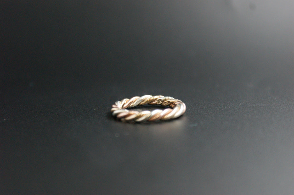 0113- 9ct Three-colour Gold Twisted Rope Band