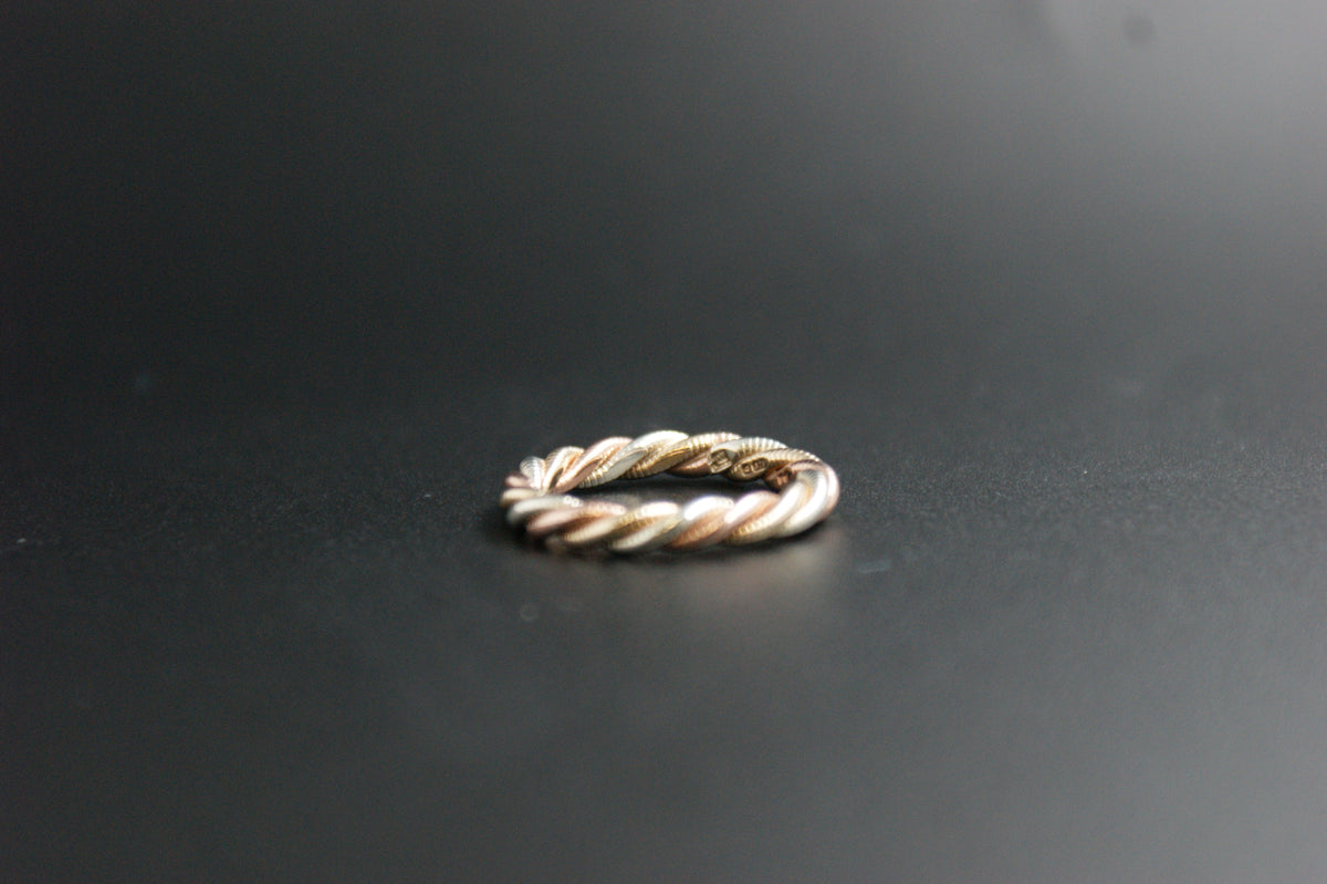 0113- 9ct Three-colour Gold Twisted Rope Band