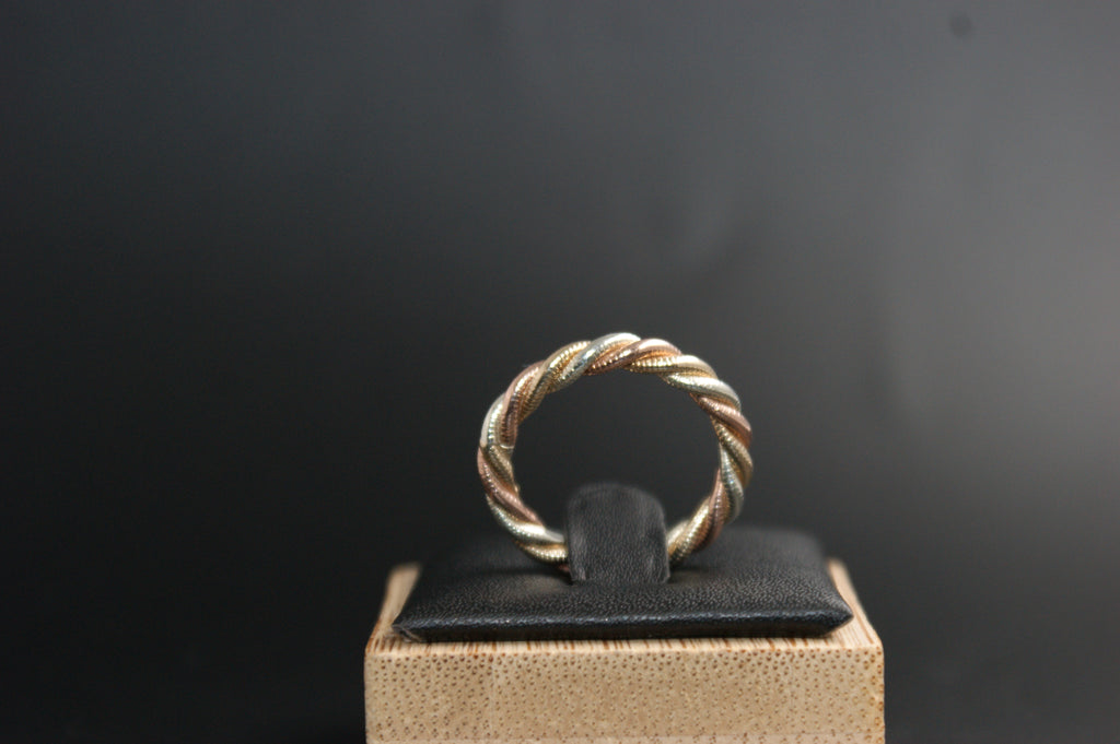0113- 9ct Three-colour Gold Twisted Rope Band