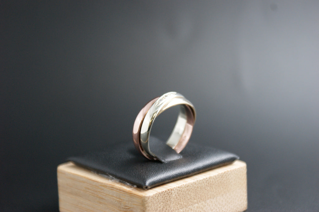 0115-9ct Three-Colour Gold Russian Wedding Ring