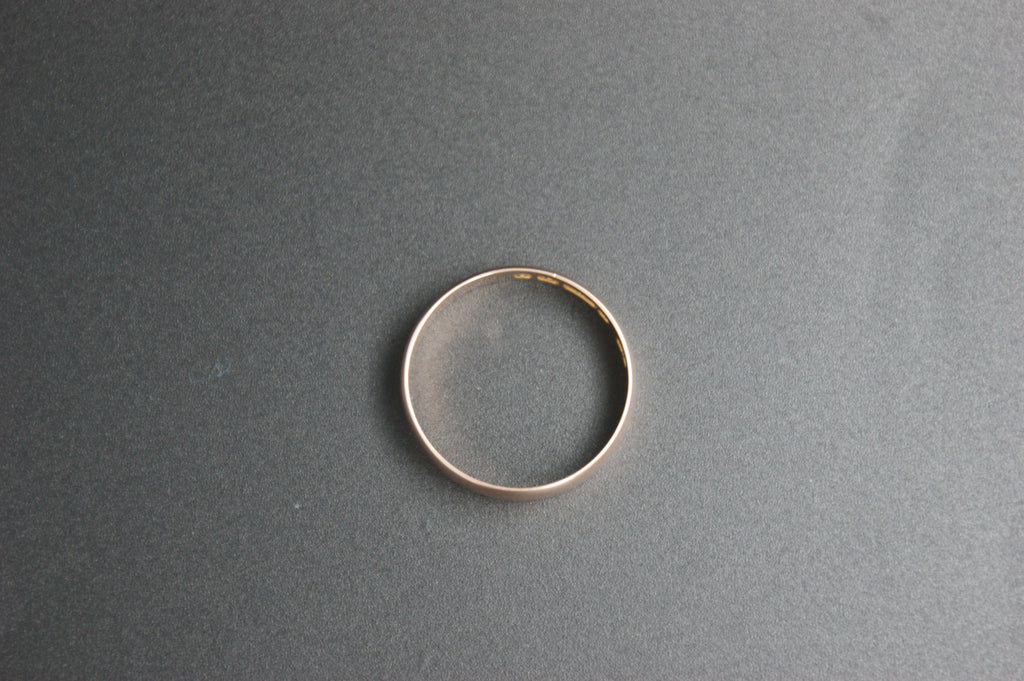 0122- 9ct Rose wedding band.