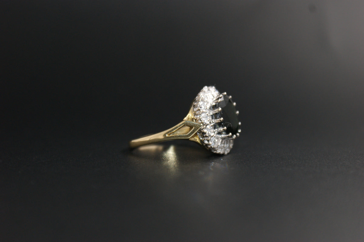 0131- 18ct Gold Sapphire and Diamond Cluster Ring