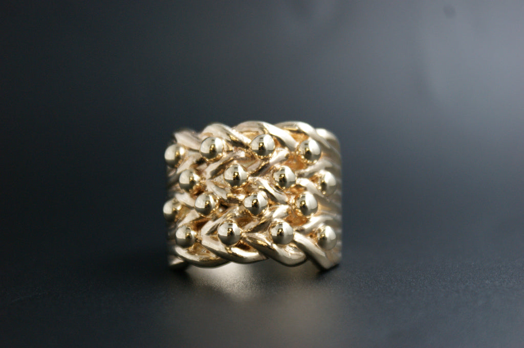0135- 9ct Woven Keeper Ring
