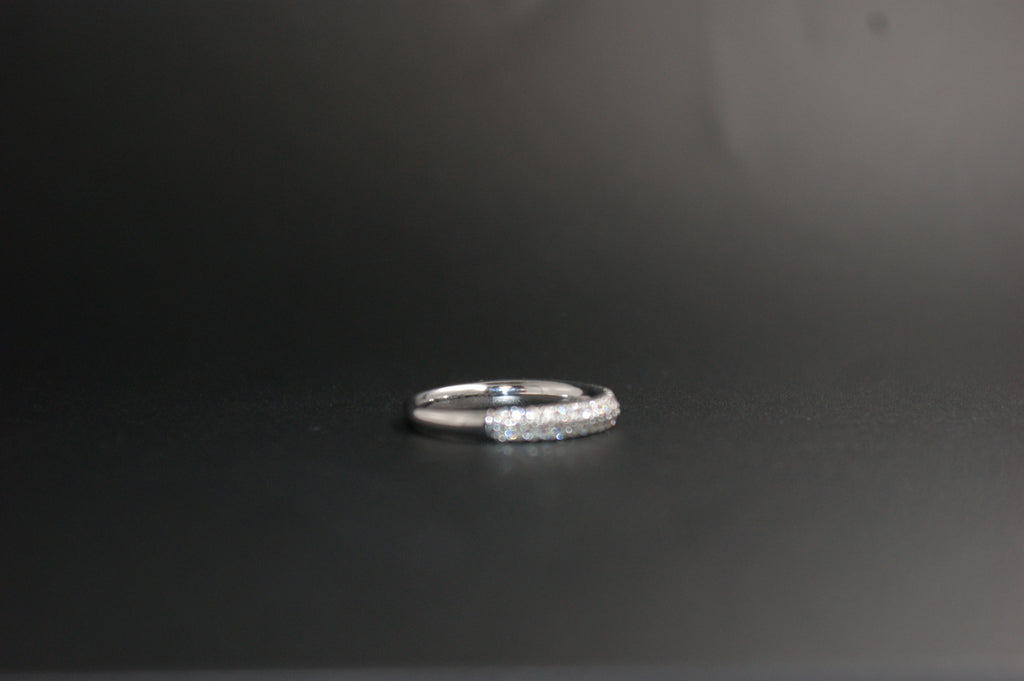 0137-18ct White Gold Vera Wang 0.38ct Diamond Double-Row Band Ring