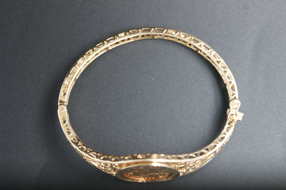 0138- 9ct Gold Year 2000 Half Sovereign Filigree Bangle