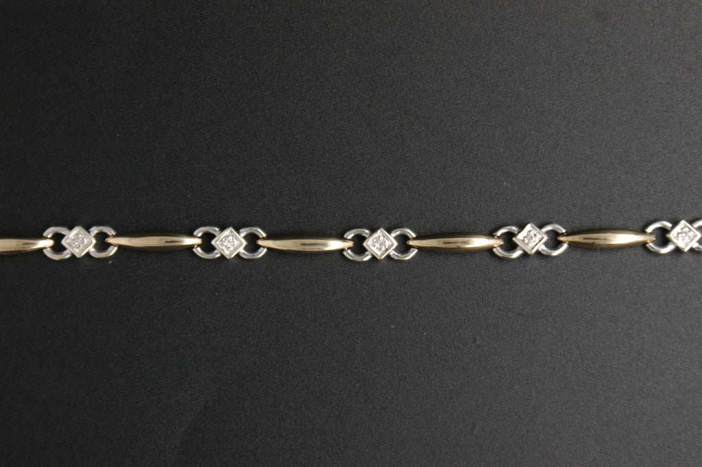 0141- 9ct Two -Tone Gold Diamond Oval Link Bracelet (7'')