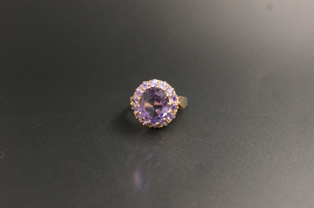 0142- 9ct Yellow gold Amethyst Cluster Ring