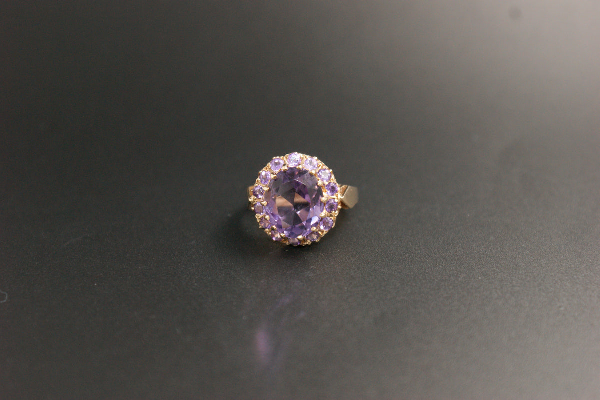 0142- 9ct Yellow gold Amethyst Cluster Ring