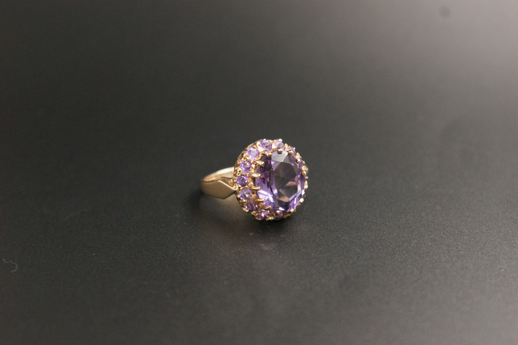 0142- 9ct Yellow gold Amethyst Cluster Ring