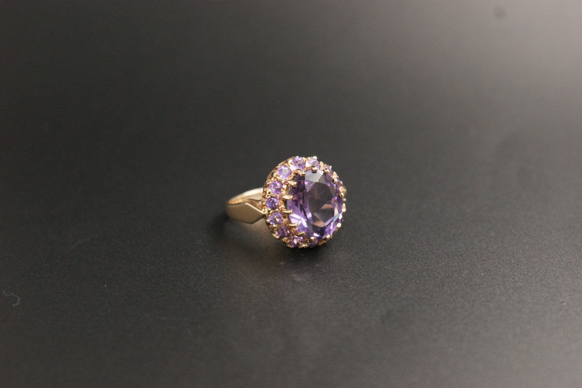0142- 9ct Yellow gold Amethyst Cluster Ring