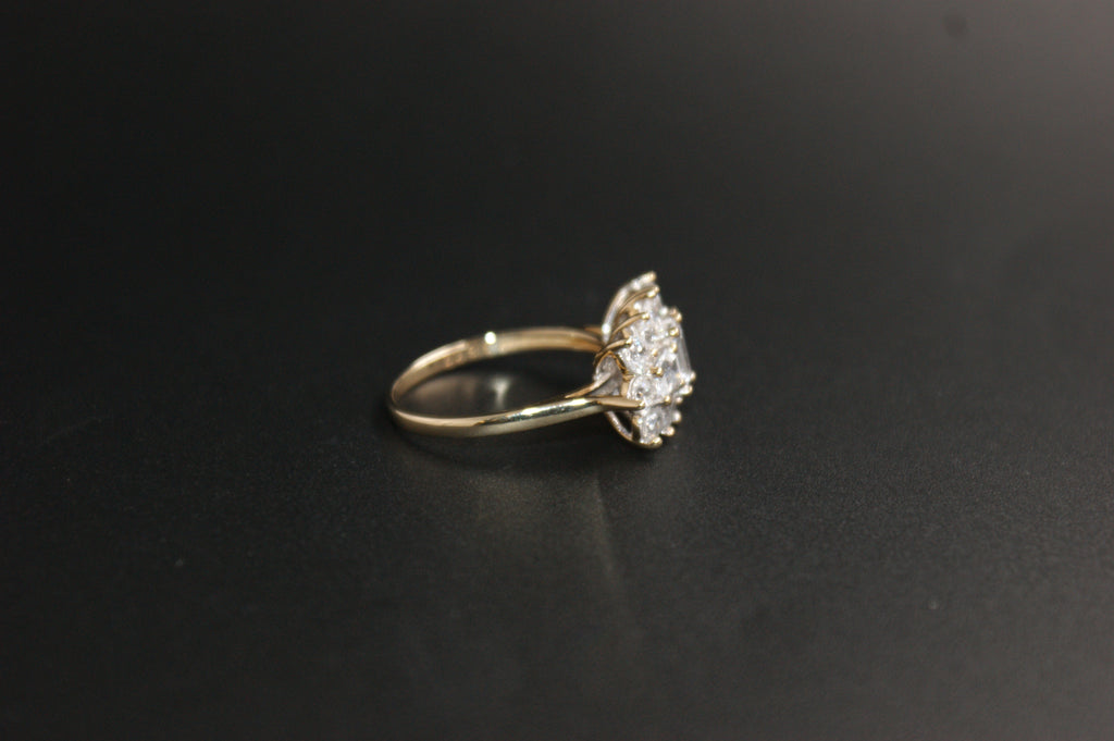 0152-9ct Gold Cubic Zirconia Baguette & Round Cluster Ring
