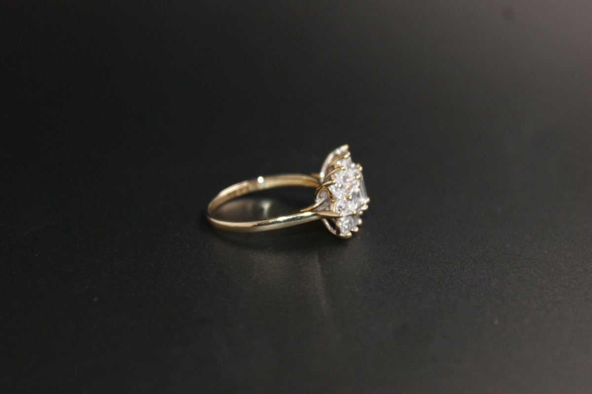 0152-9ct Gold Cubic Zirconia Baguette & Round Cluster Ring