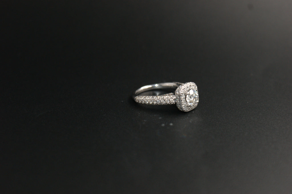0154-18ct White Gold Vera Wang LOVE 1.70ct Diamond and Sapphire Ring
