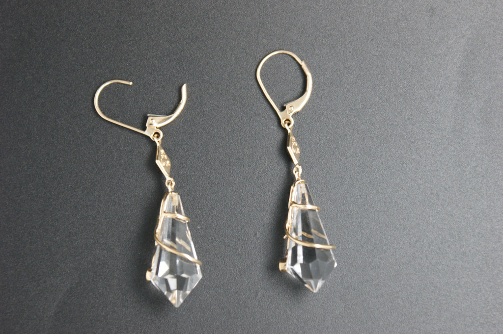 0156- 9ct Gold Rock Crystal Drop Earrings with Amethyst Accents