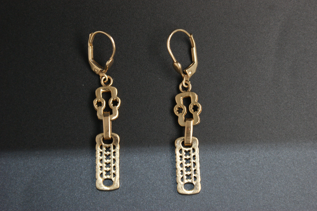0157- 9ct Gold Stars and Bars Link Drop Earrings