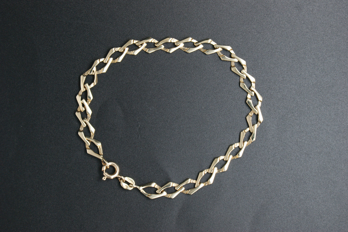 0167-9ct Gold 7.25'' Diamond-Link Curb Bracelet