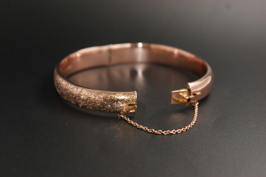 0172- 9ct Rose Gold Floral Bangle