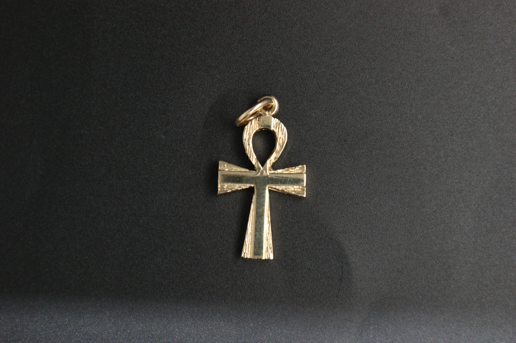 0180-9ct Yellow gold Textured Ankh Cross Pendant