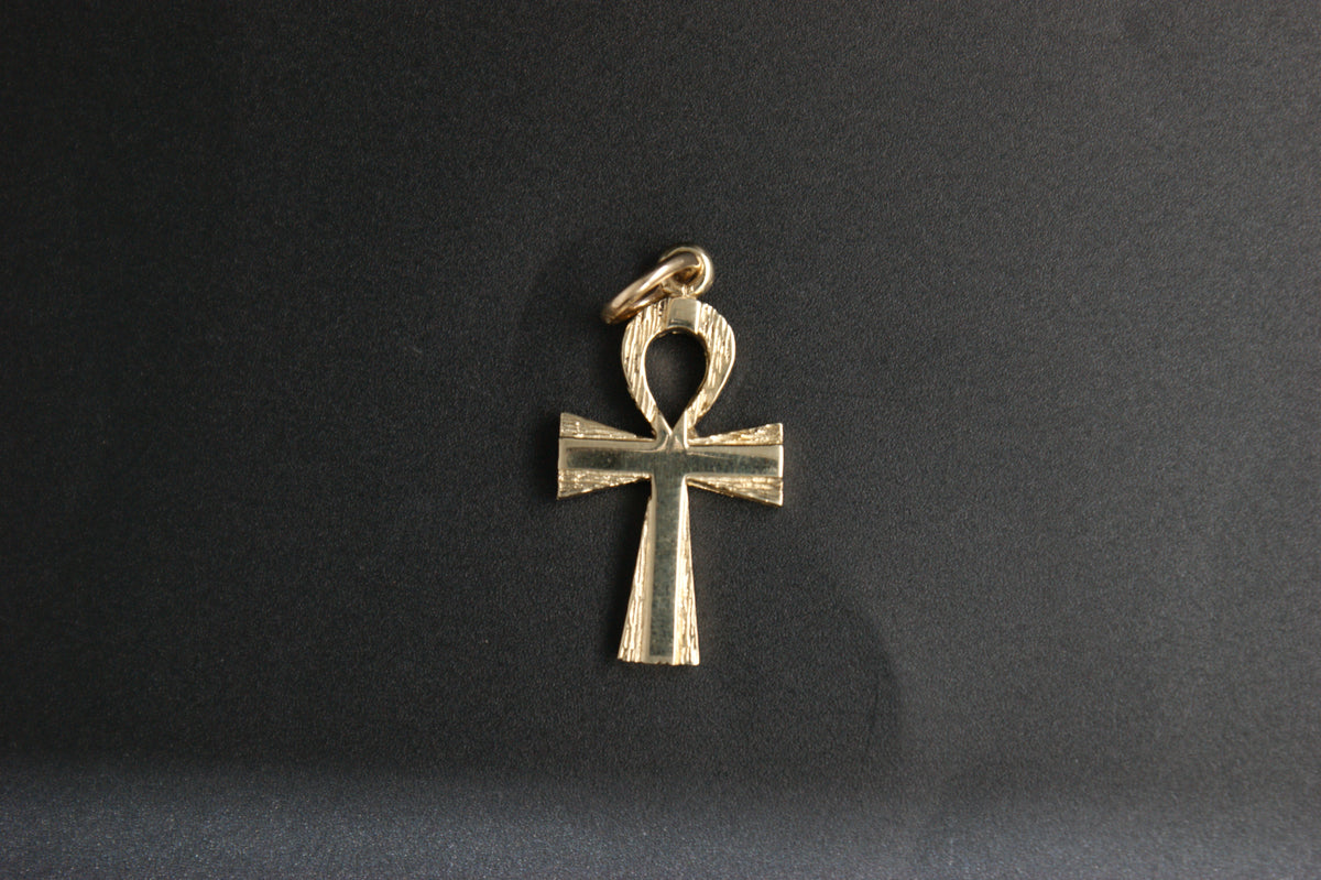 0180-9ct Yellow gold Textured Ankh Cross Pendant