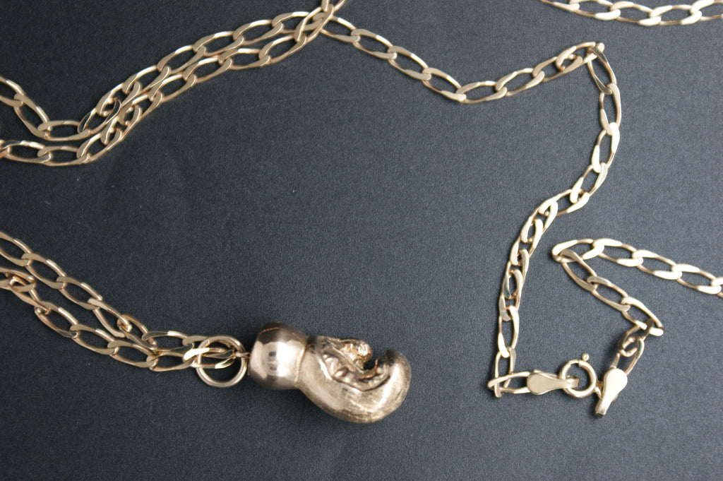 0183-  9ct Gold Boxing Glove Pendant With Curb Chain