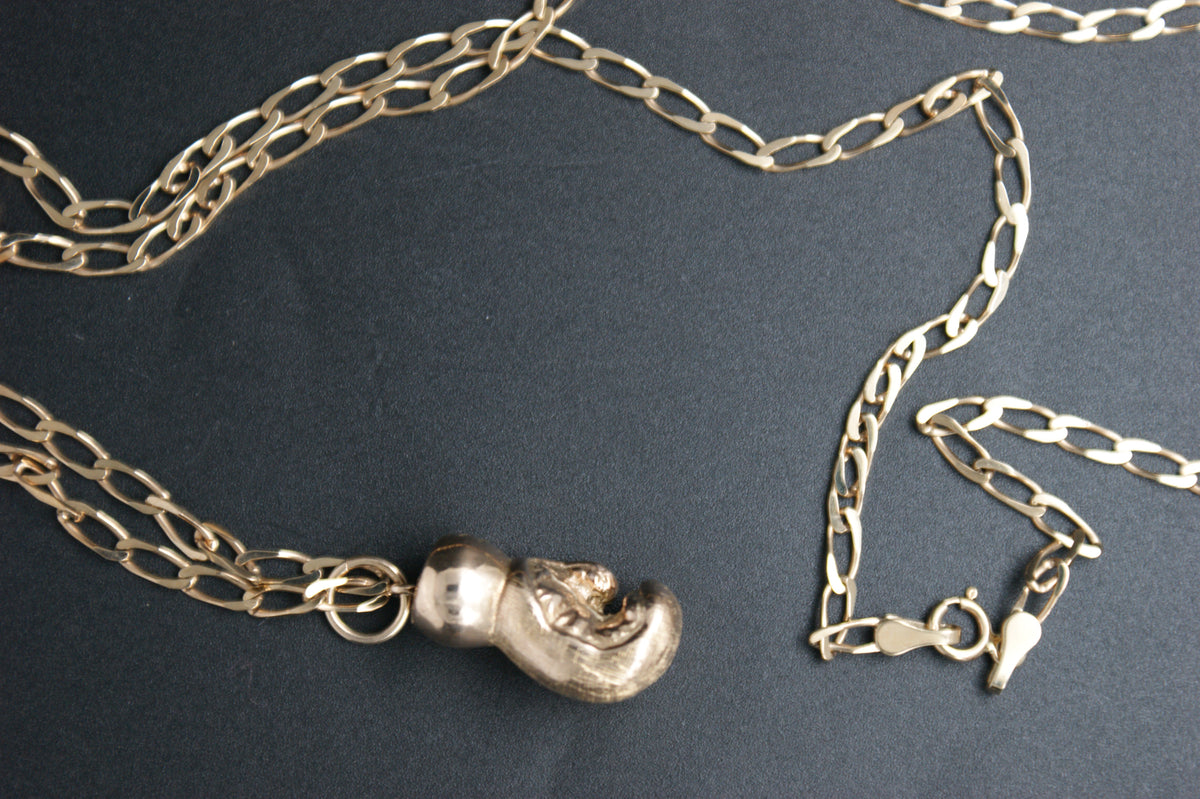 0183-  9ct Gold Boxing Glove Pendant With Curb Chain