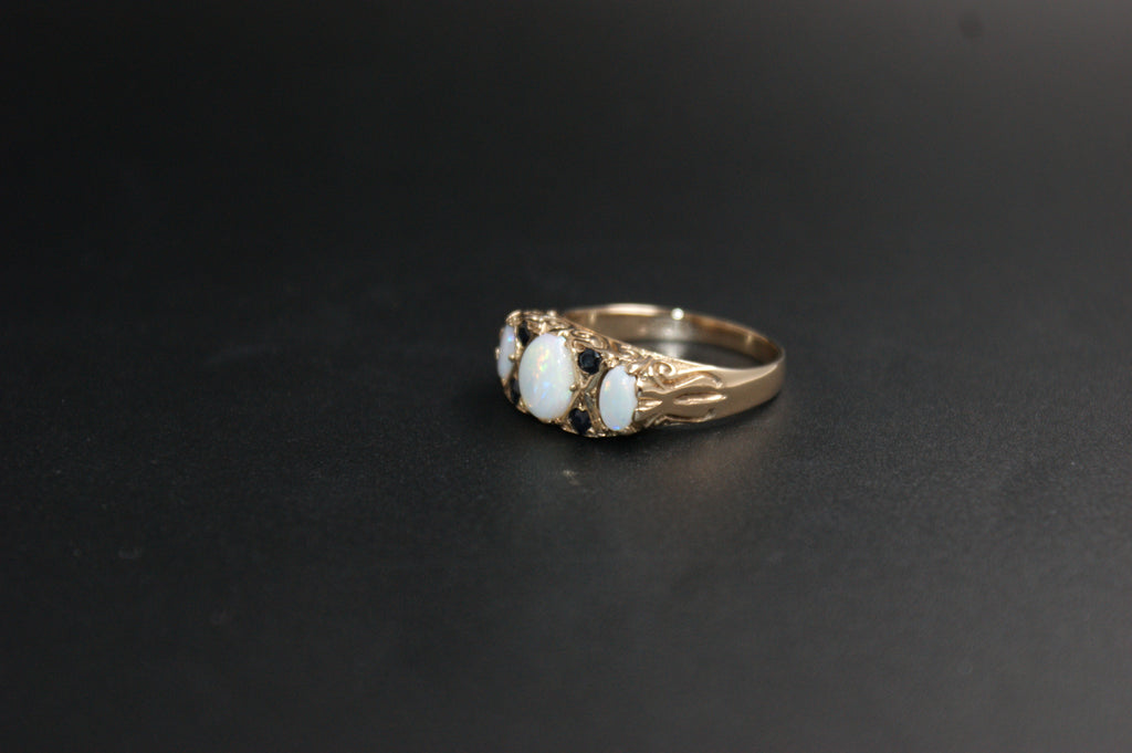 0185-9ct Gold Opal and Sapphire Ring