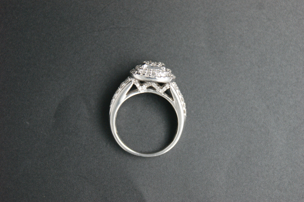 0188- 18ct White Gold 1.00ct Total Double Halo Diamond Cluster Ring