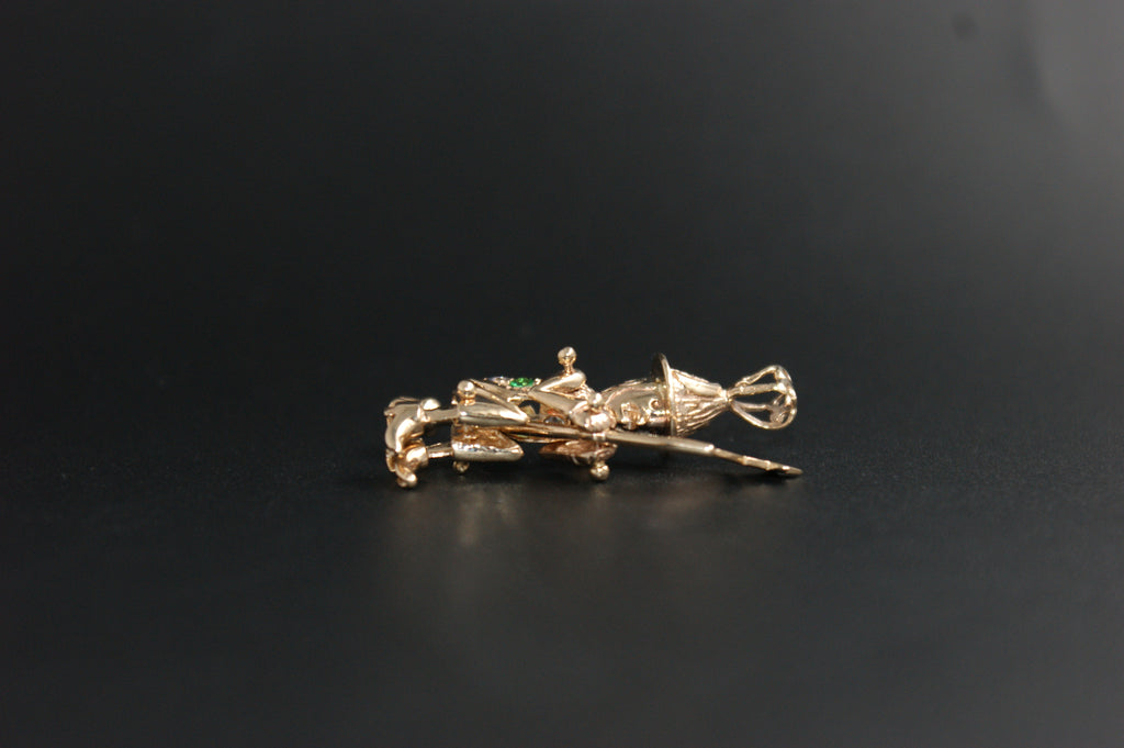 0193- 9ct Gold Witch Pendant