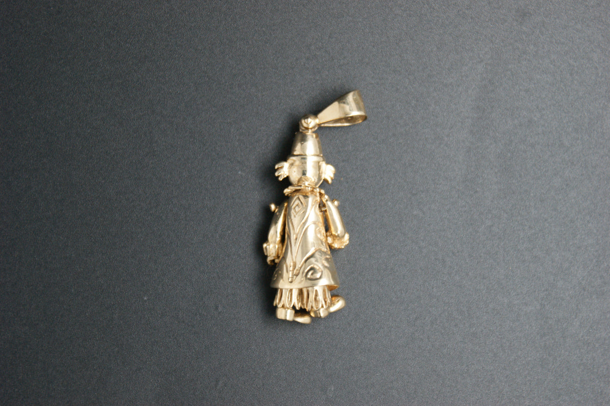 0198- 9ct Yellow Gold Clown Pendant