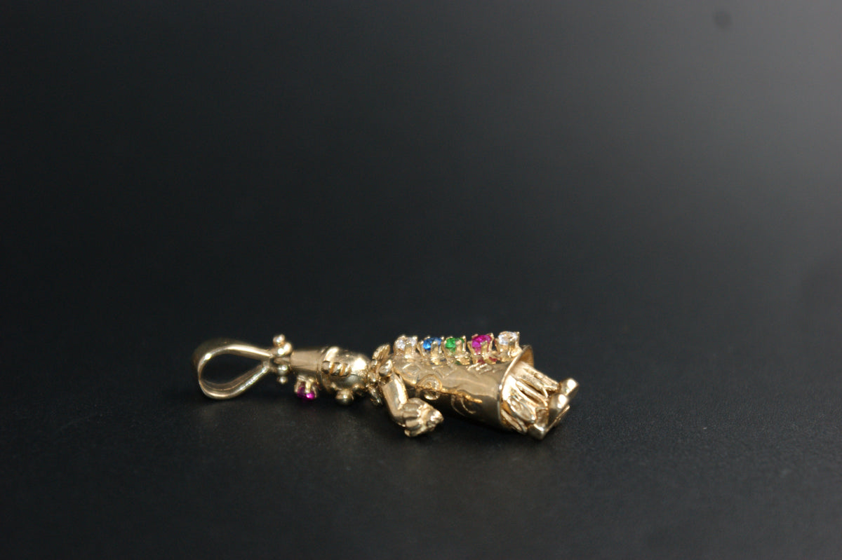 0198- 9ct Yellow Gold Clown Pendant