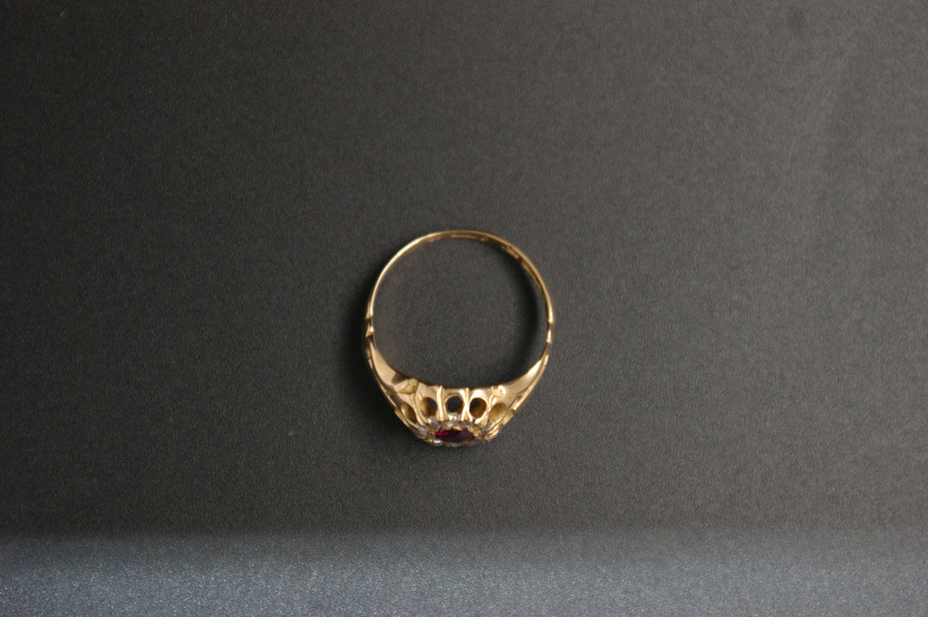 0207- 18ct Yellow Gold Ruby and Diamond Cluster Ring