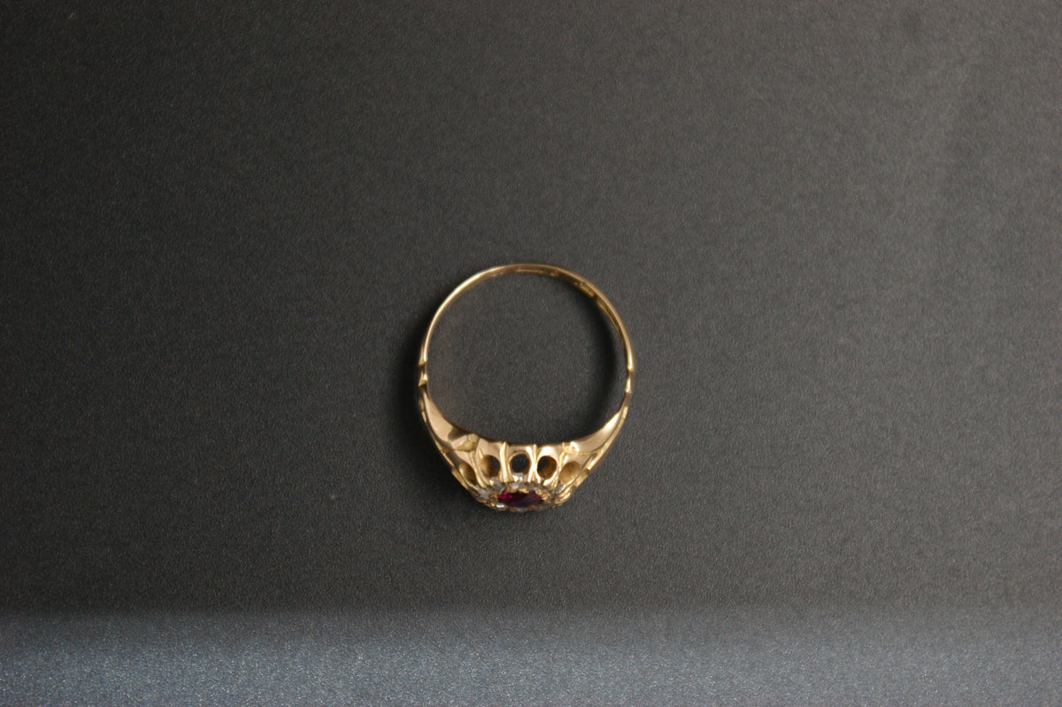 0207- 18ct Yellow Gold Ruby and Diamond Cluster Ring