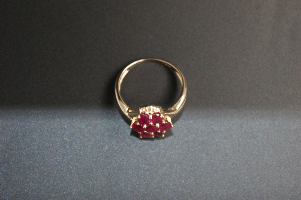0211- 9ct Yellow Gold Ruby Cluster Ring